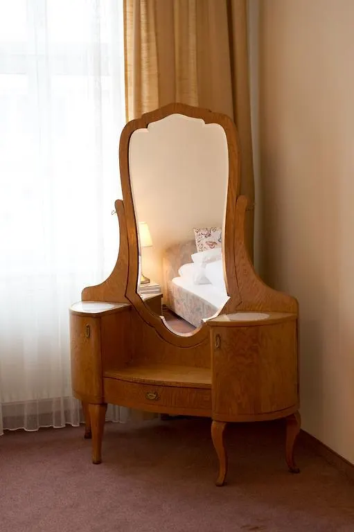 Fink Low Budget Rooms Bécs Ausztria