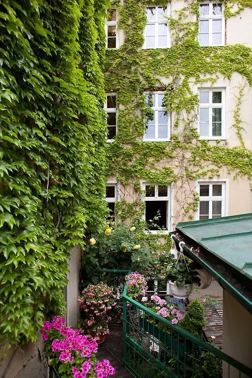 Vendégház Fink Low Budget Rooms Bécs